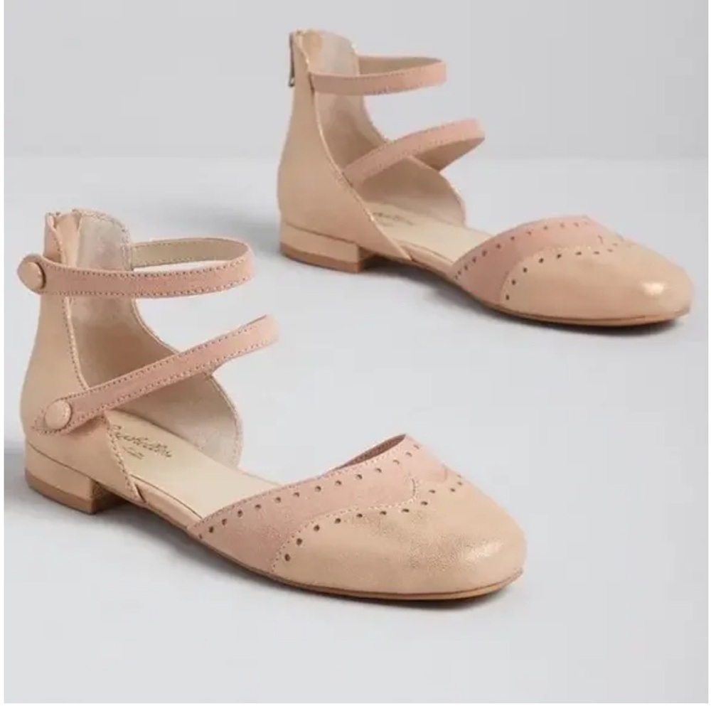 Seychelles Leather Suede Metallic‎ Flats GUC